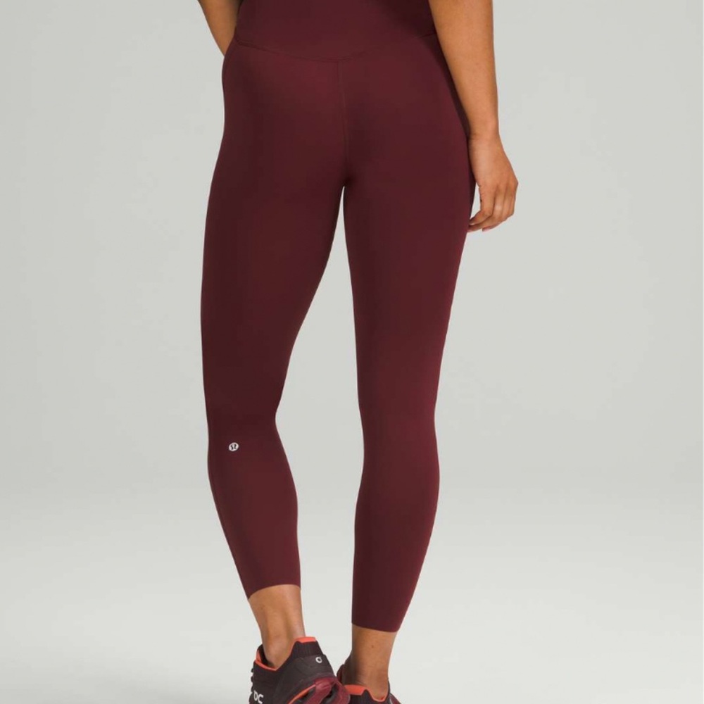 Women's Lulu Base Pace High Rise Tight 25” size 2
